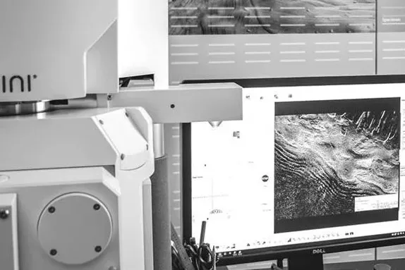 Caractérisation des matériaux métalliques et horlogers en laboratoire certifié